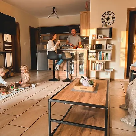 Apartment Fotuso House *